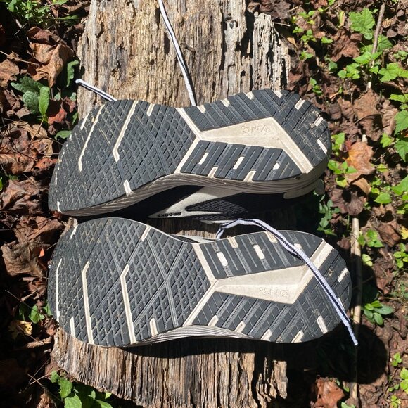 Brooks Revel, Men's size 11.5 - Picture 3 of 6